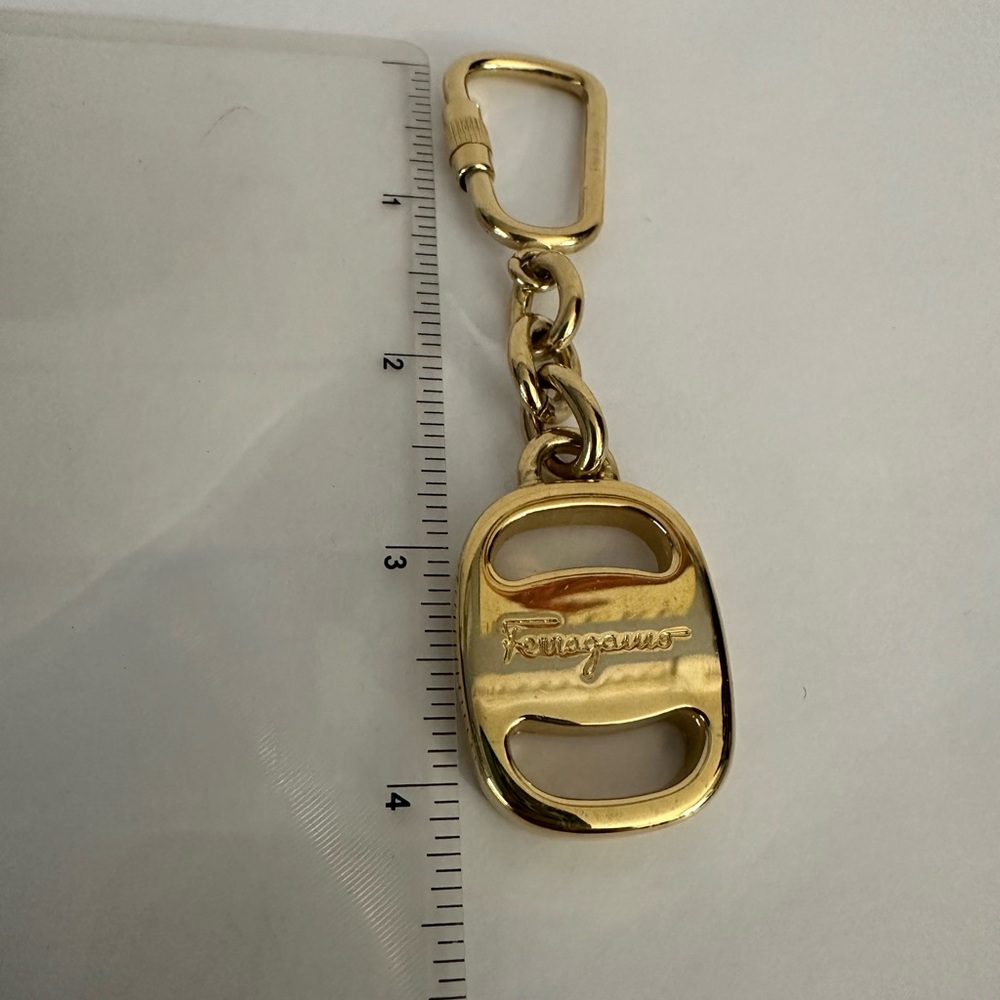 Salvatore Ferragamo Gold Tone Key Ring Bag Charm Vintage Made In Italy - Picture 8 of 9